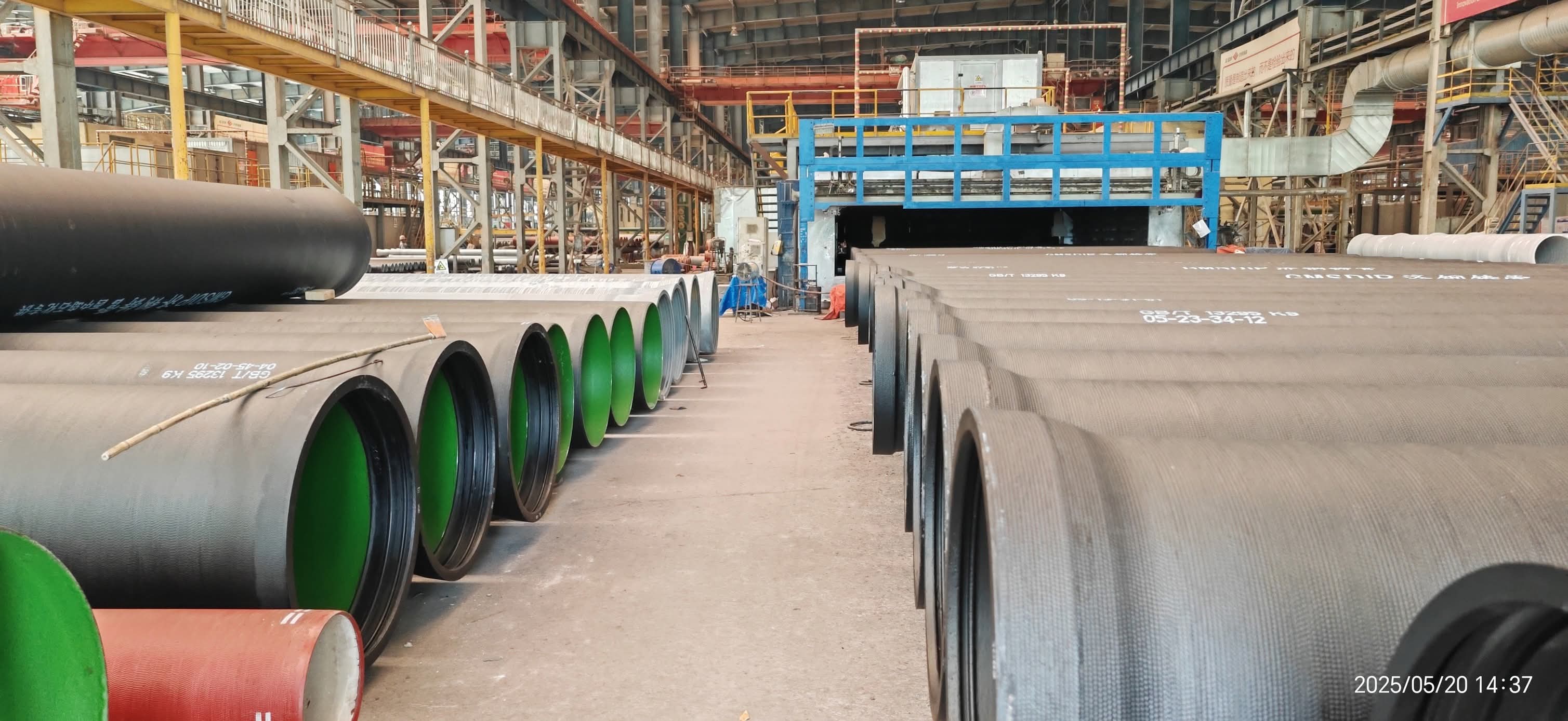 What is the difference between pipe fittings and pipe accessories?